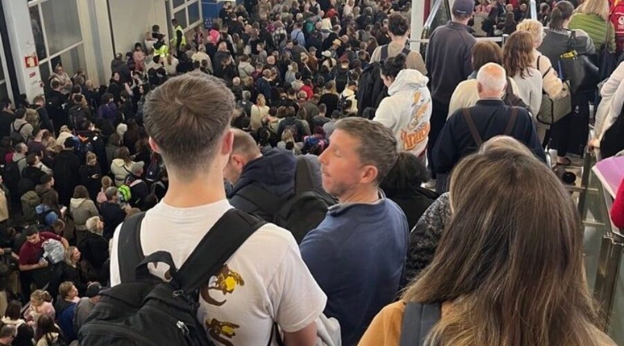 Brits face Easter getaway hell at Faro airport 