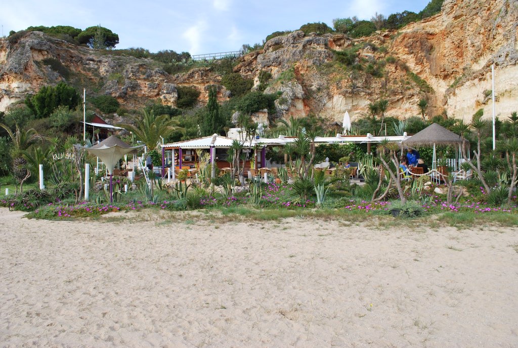 Kalu Beach Bar