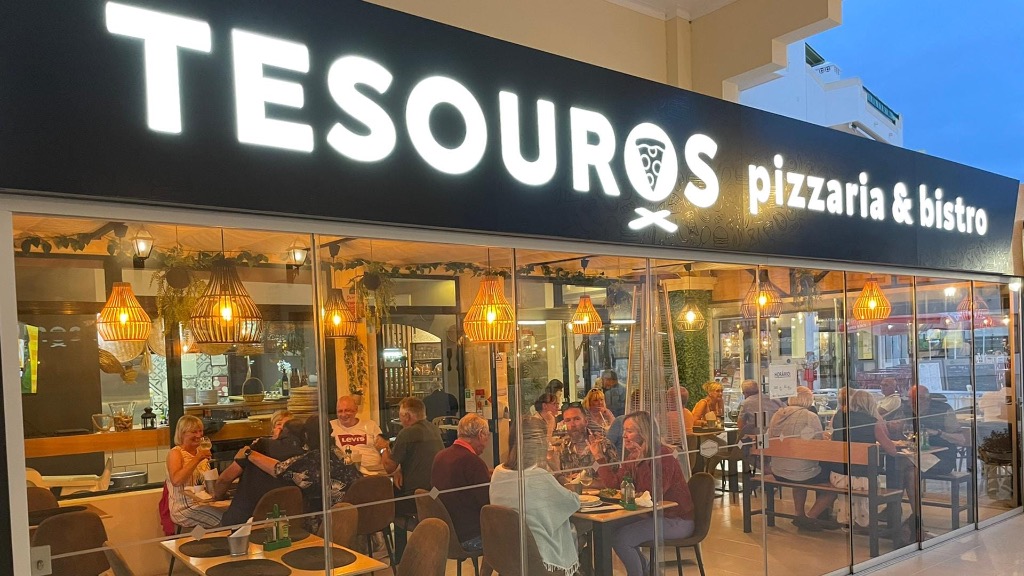 Tesouros Pizzaria & Bistro