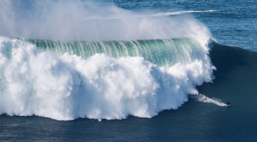 Portuguese waves for Eco Wave Power