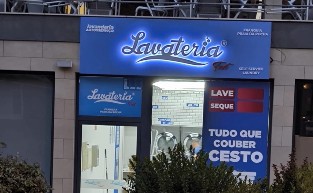 Lavateria Self Service Laundry